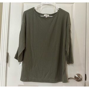 Loft top with button sleeve size medium L25 W22 sleeve 13.5 stretching material